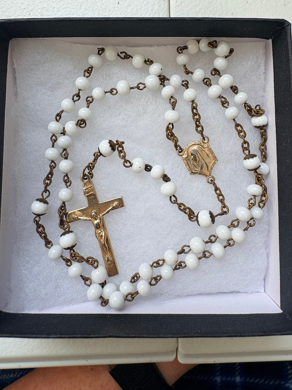 Vintage DiRoma Mid-Century White Milk Glass Rosary c. 1940's-1950's